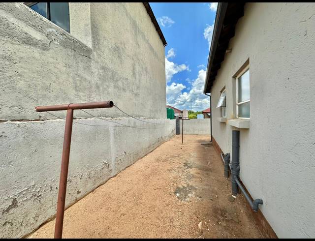 3 BEDROOM HOUSE FOR SALE IN SOUTHERN GATEWAY